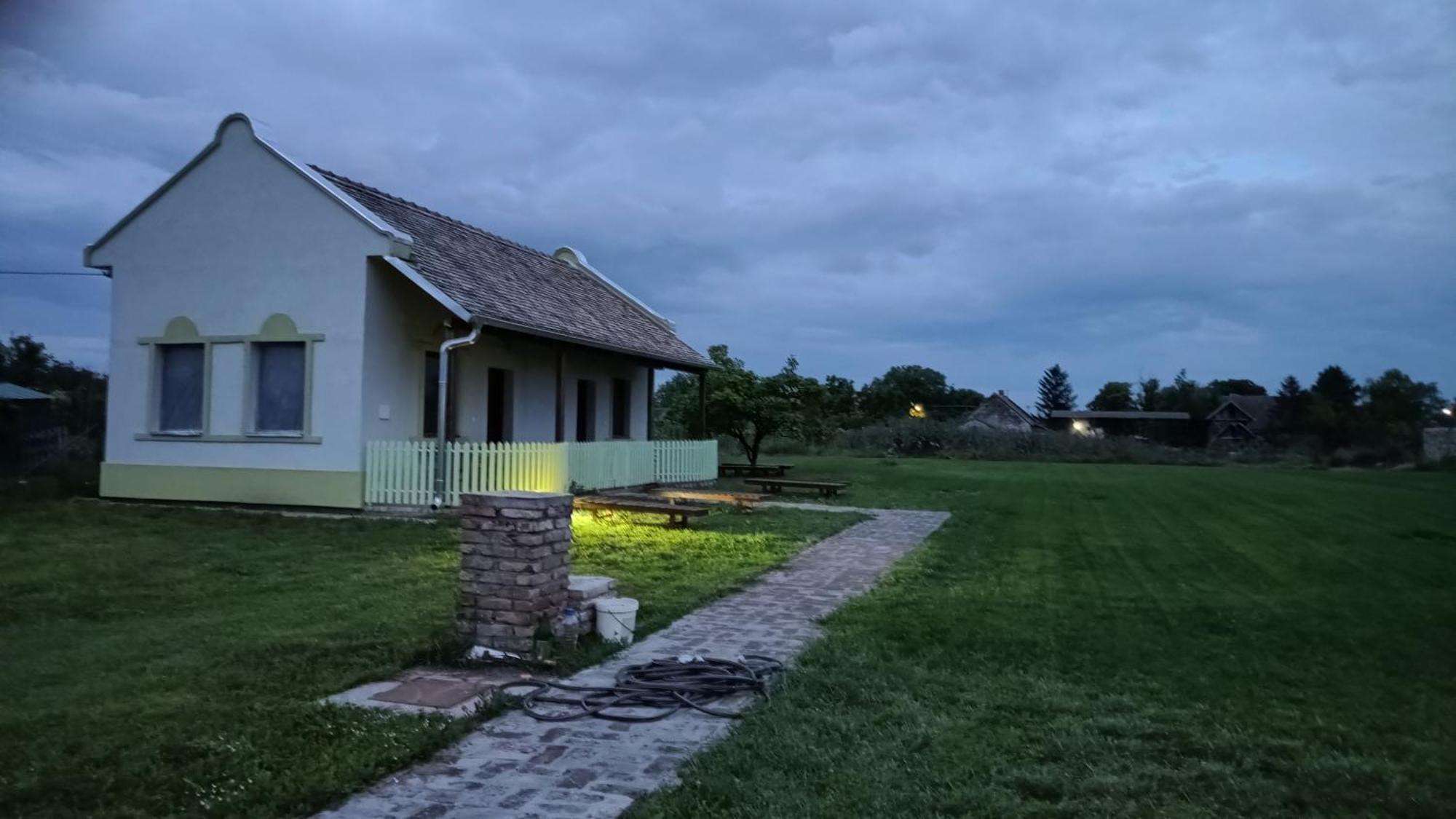 Villa Diiva Curug Exterior foto
